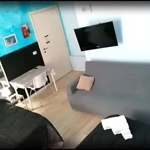 https://a-due-passi-bnb.catania-hotels.net