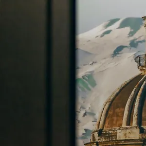 https://guesthouse-lago-di-nicito.catania-hotels.net