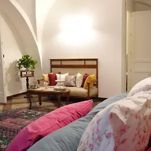 https://house-vintage.catania-hotels.net